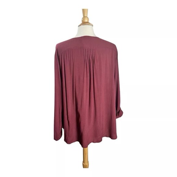 NEW Soft Surroundings Top Petite XL Burgundy Roll Tab Button Front Rayon Pleated - Picture 2 of 7